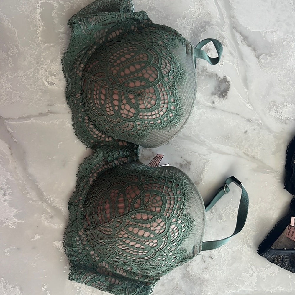 brand new Victorias secret bra